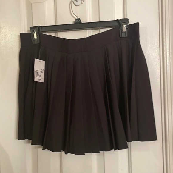 Forever 21 Dresses & Skirts - NWT Forever 21 Black Tennis Skirt Size 0X